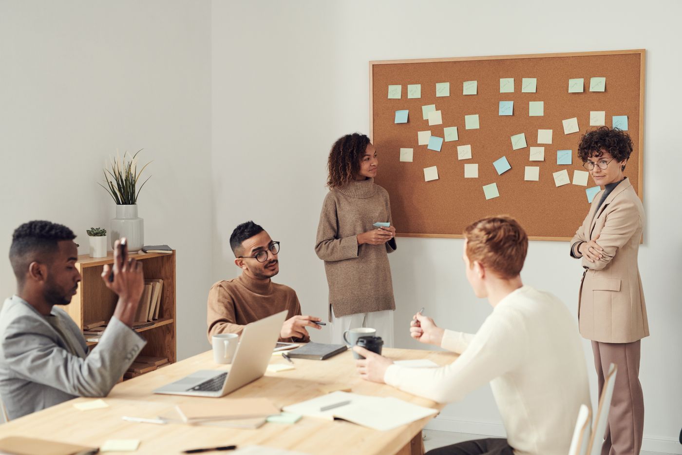 Group feedback session on AI deliverable quality at the launch studio