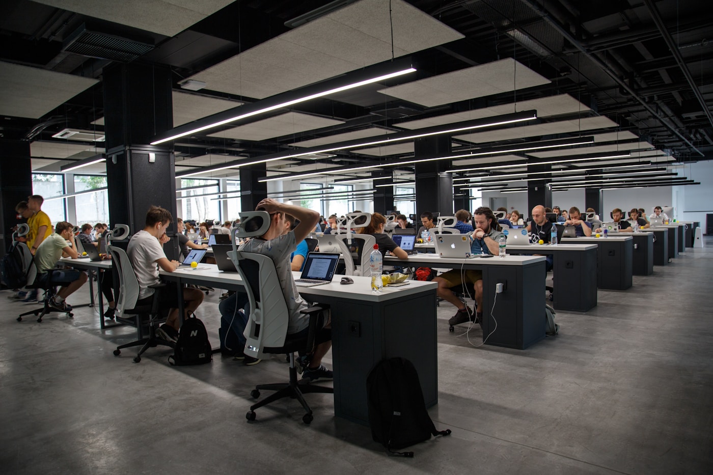 Evening launch console cohort reviewing billable workflow milestones